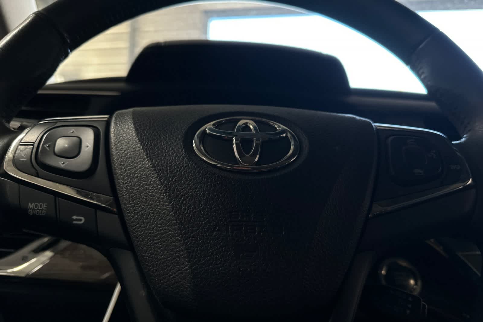 Thumbnail: 2015 Toyota Avalon - 26