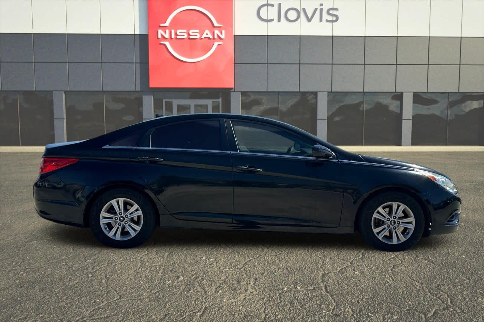 Thumbnail: 2012 Hyundai Sonata - 8