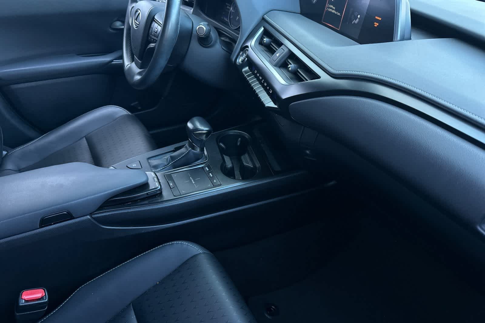 Thumbnail: 2021 Lexus UX - 19