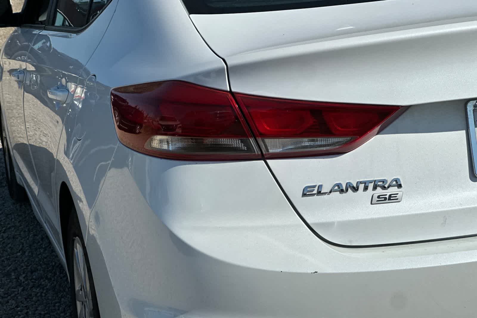 Thumbnail: 2017 Hyundai Elantra - 13