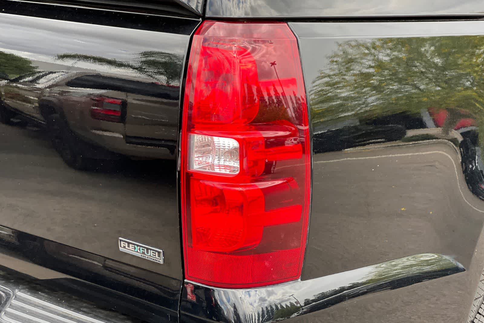 Thumbnail: 2012 Chevrolet Avalanche 1500 - 34