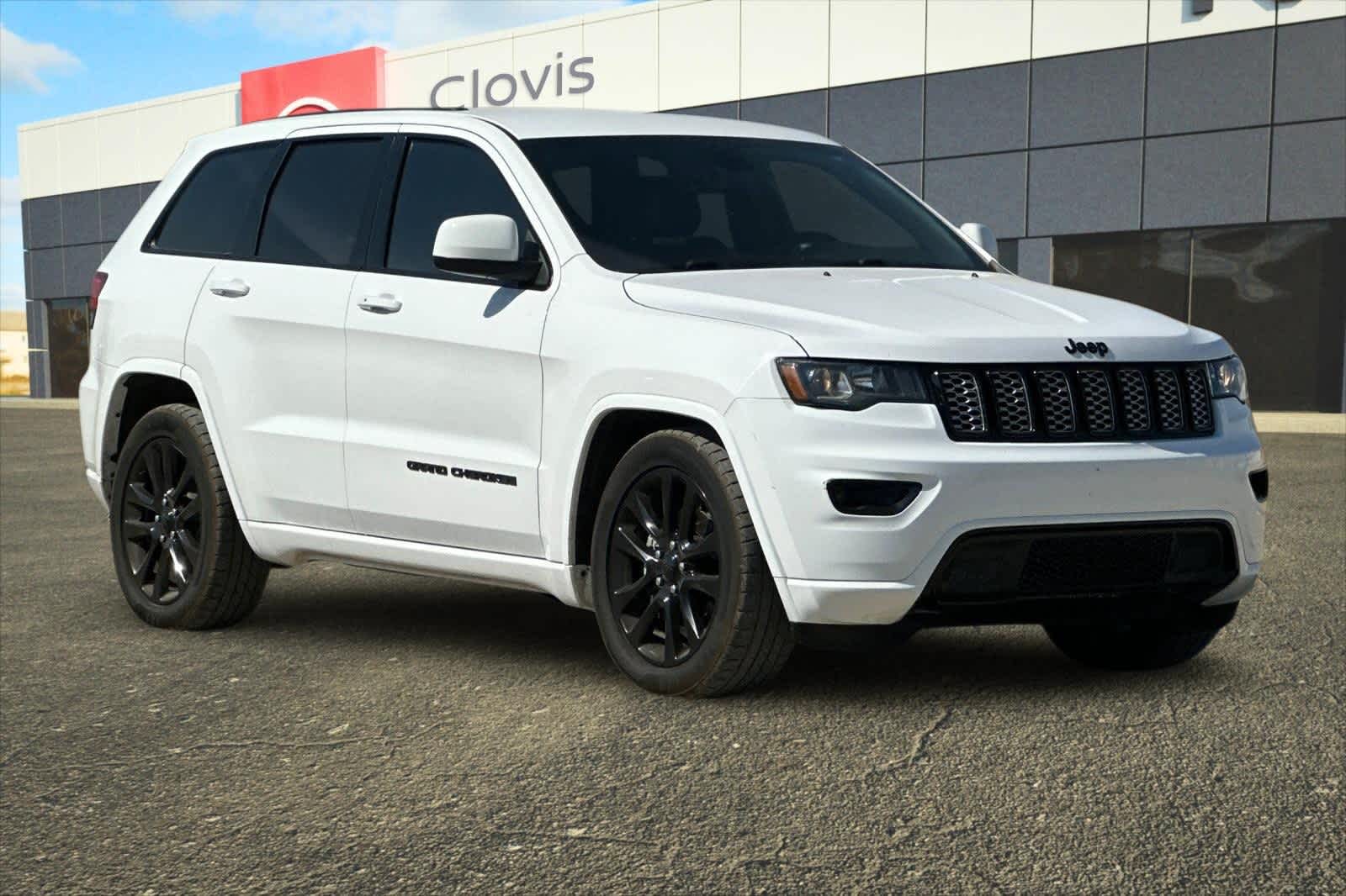 Thumbnail: 2018 Jeep Grand Cherokee - 10