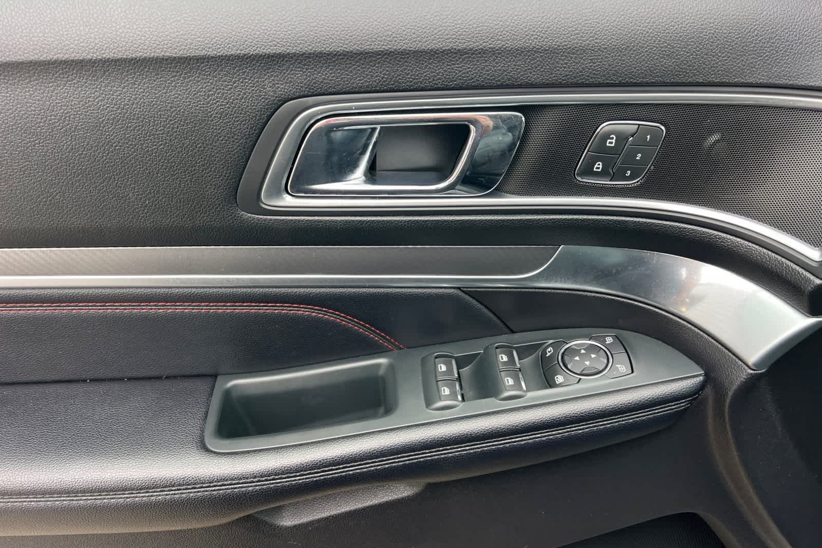 Thumbnail: 2018 Ford Explorer - 13