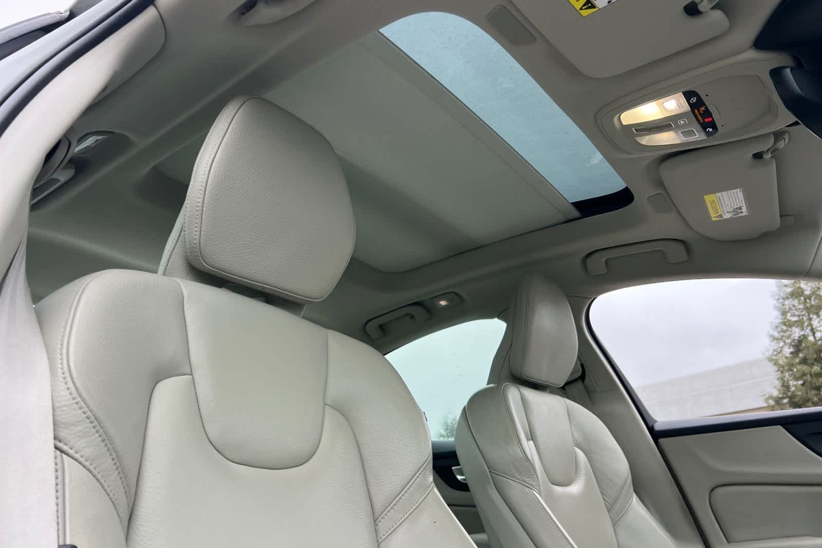 Thumbnail: 2024 Volvo S60 - 18