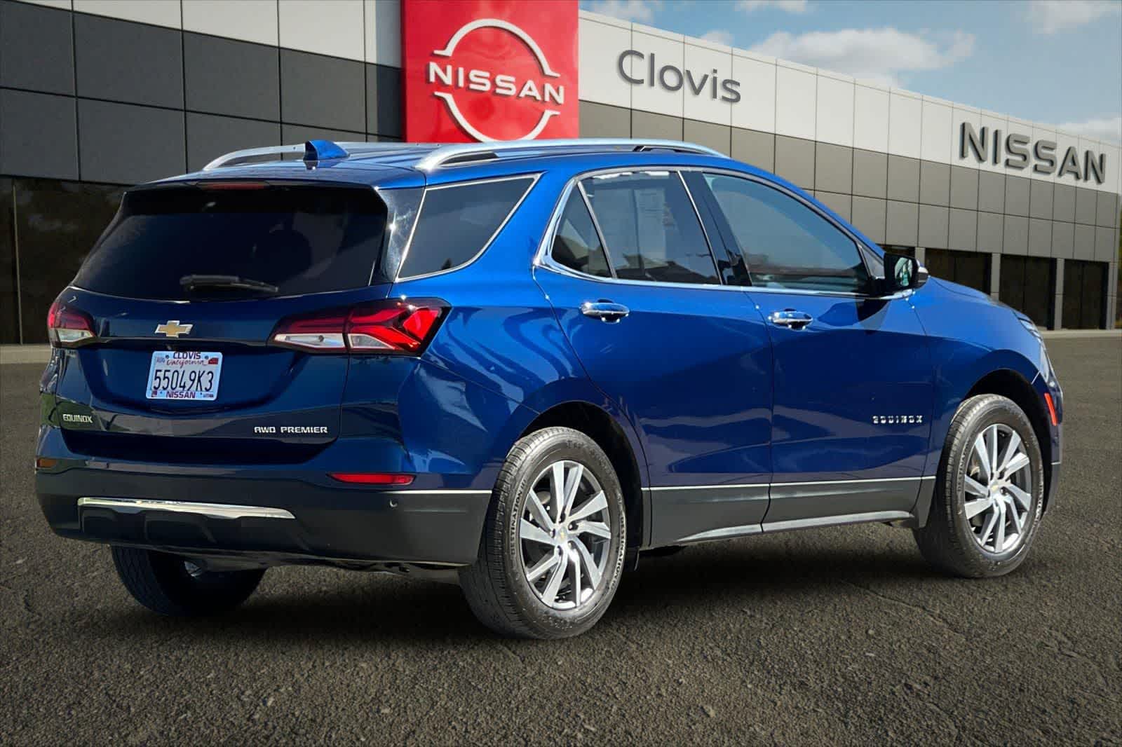 Thumbnail: 2022 Chevrolet Equinox - 3