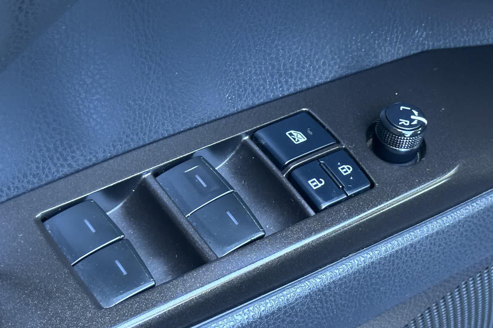 Thumbnail: 2021 Toyota Camry - 14