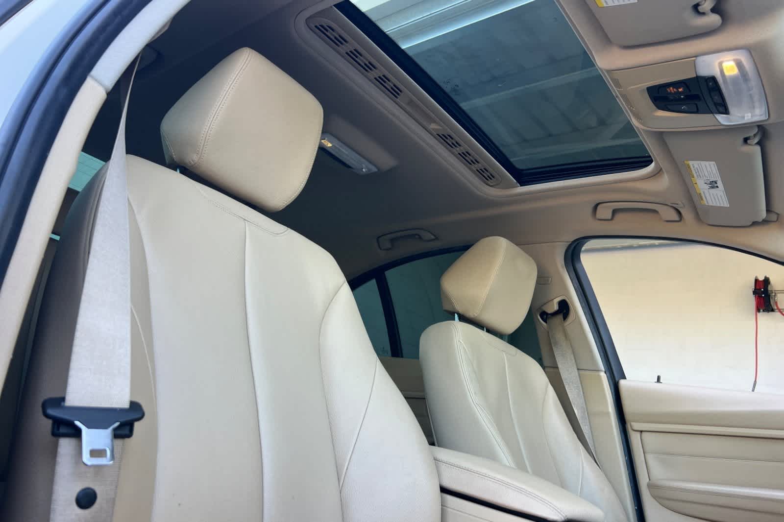 Thumbnail: 2015 BMW 3 Series - 17