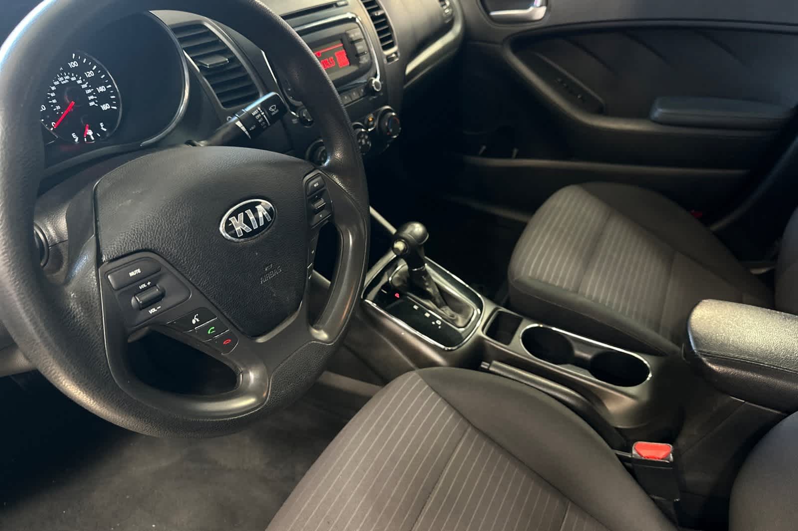 Thumbnail: 2017 Kia Forte - 14