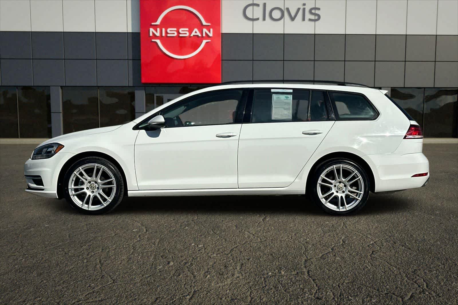 Thumbnail: 2019 Volkswagen e-Golf - 6