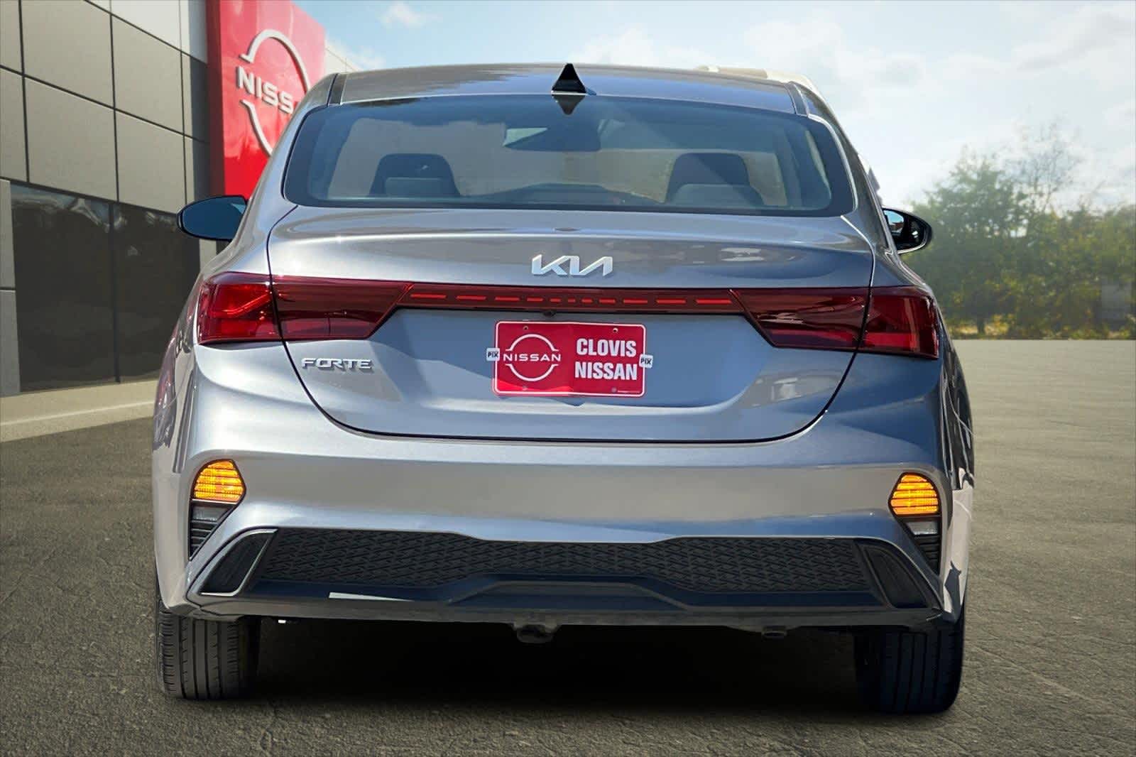 Thumbnail: 2023 Kia Forte - 8