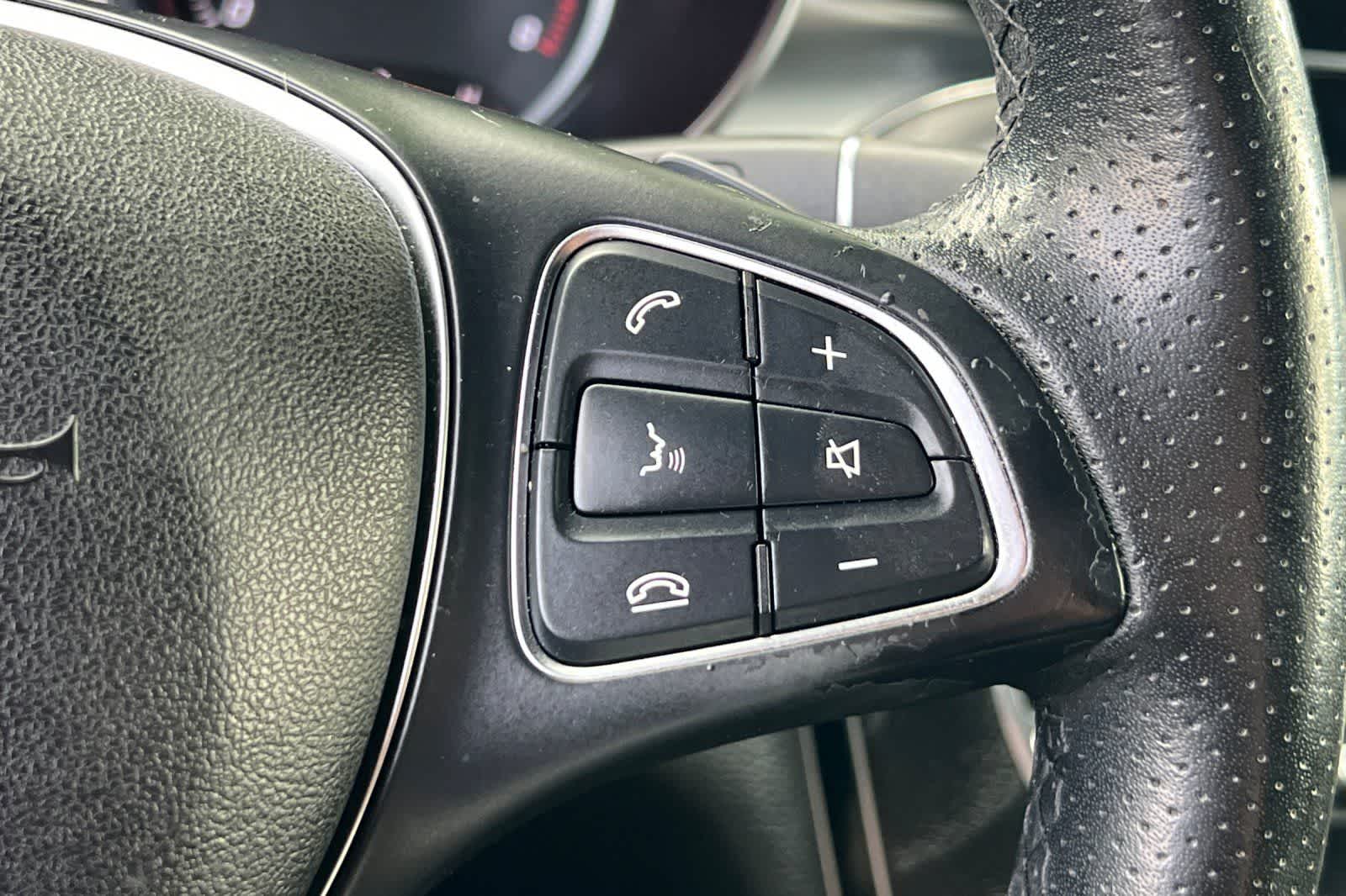 Thumbnail: 2018 Mercedes-Benz GLC - 30