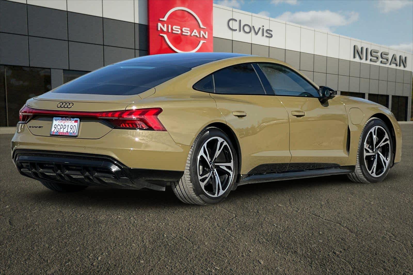 Thumbnail: 2023 Audi e-tron GT - 3