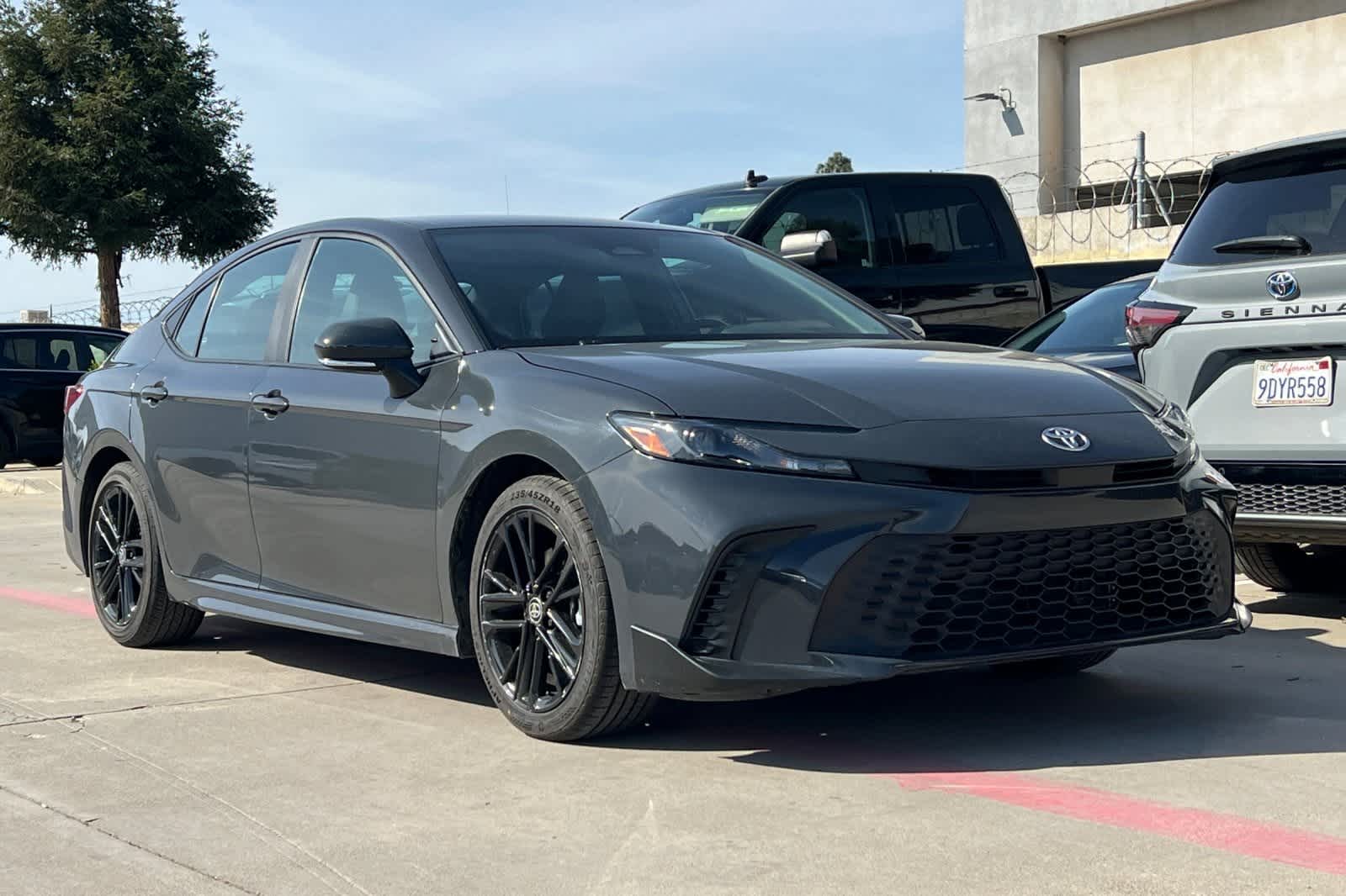 Thumbnail: 2025 Toyota Camry - 10