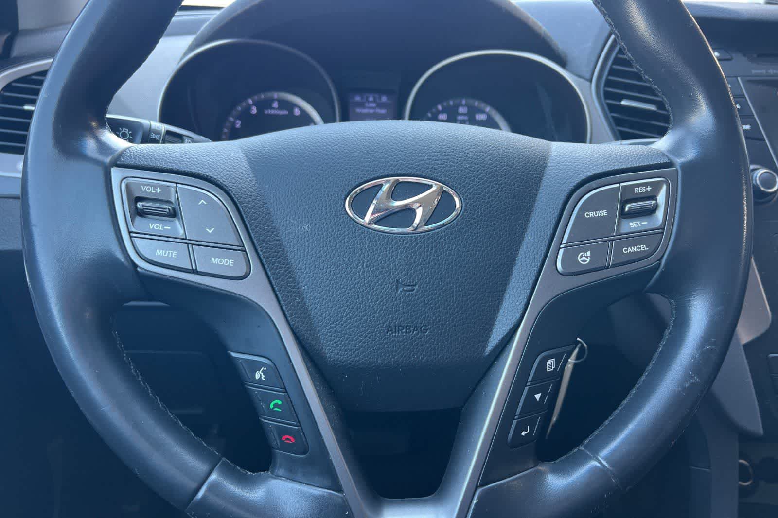 Thumbnail: 2014 Hyundai Santa Fe - 25