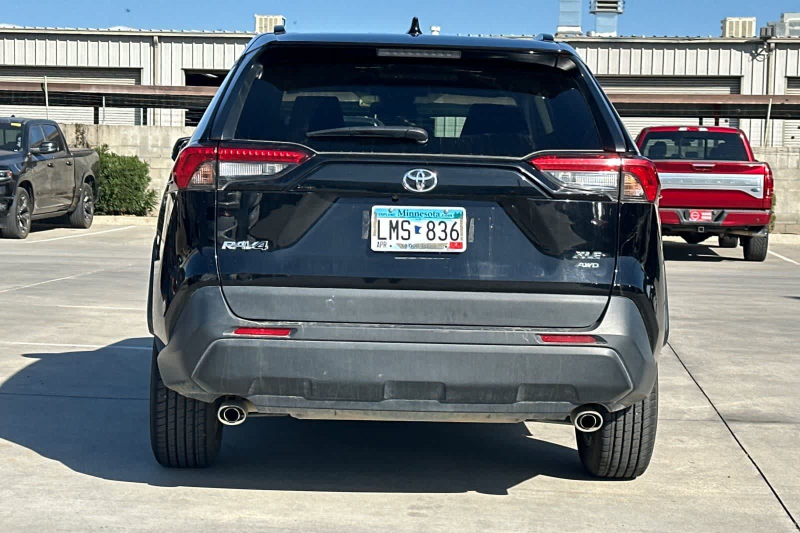 Thumbnail: 2024 Toyota RAV4 - 8