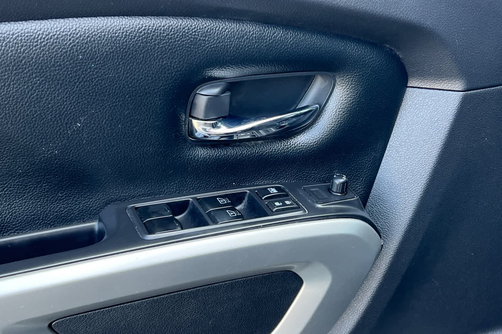 Thumbnail: 2022 Nissan Titan - 13