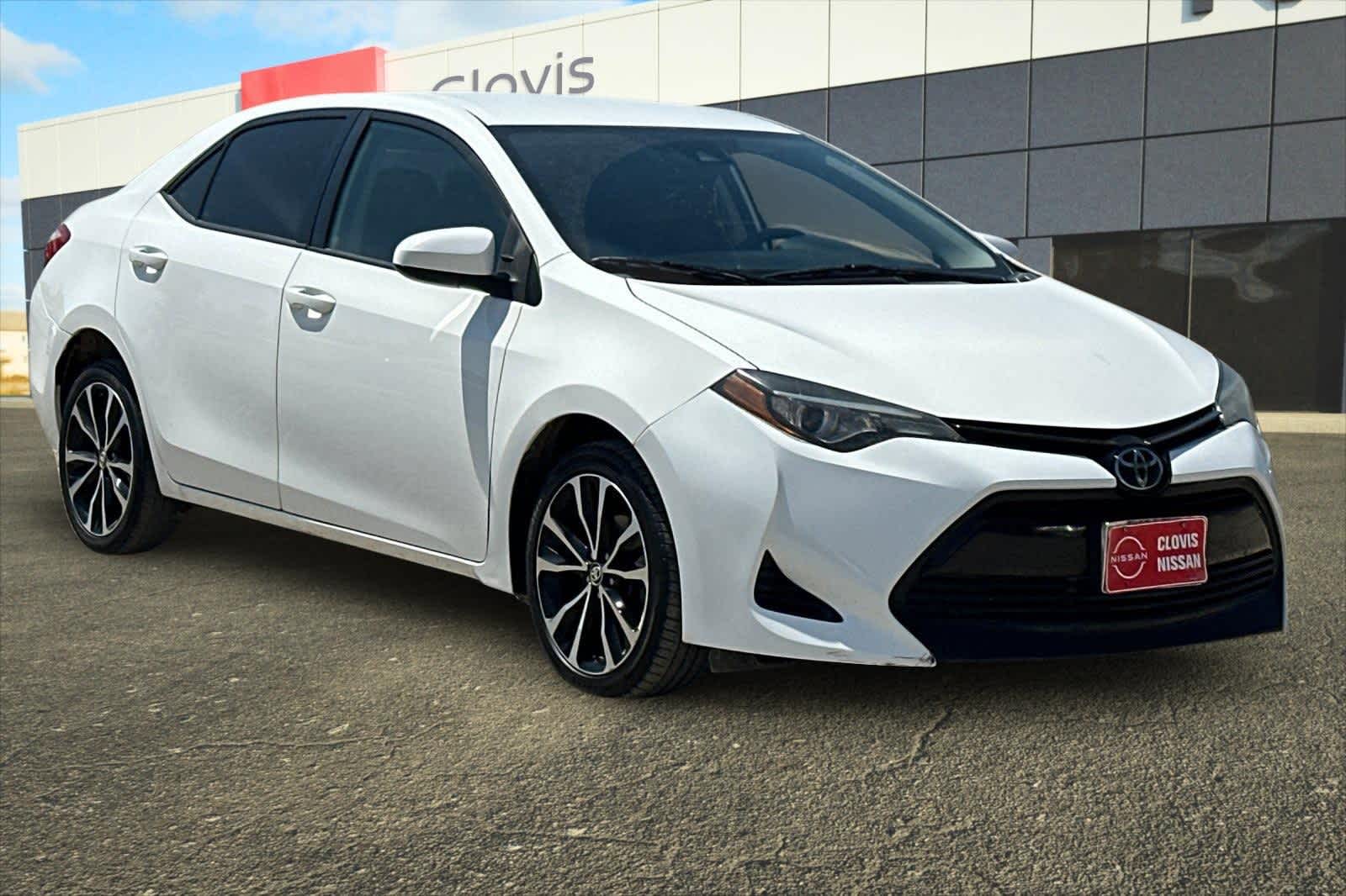 Thumbnail: 2017 Toyota Corolla - 10