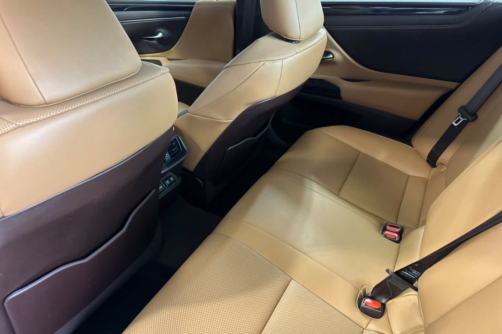Thumbnail: 2019 Lexus ES - 5