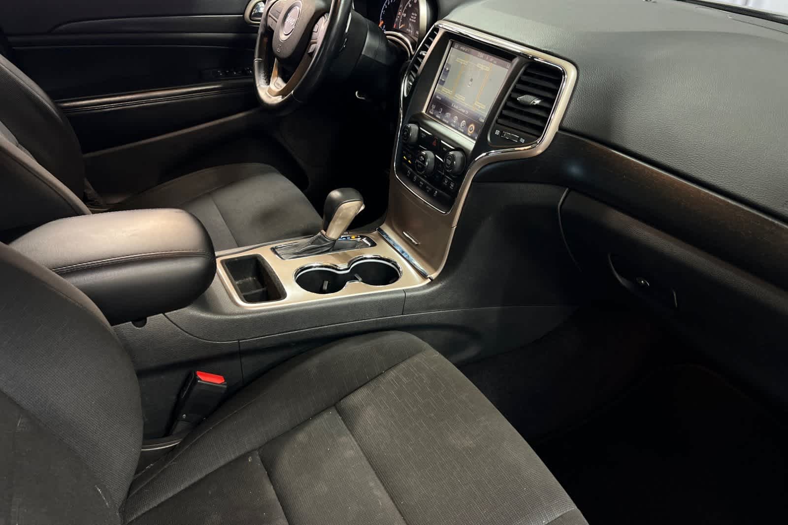 Thumbnail: 2016 Jeep Grand Cherokee - 19