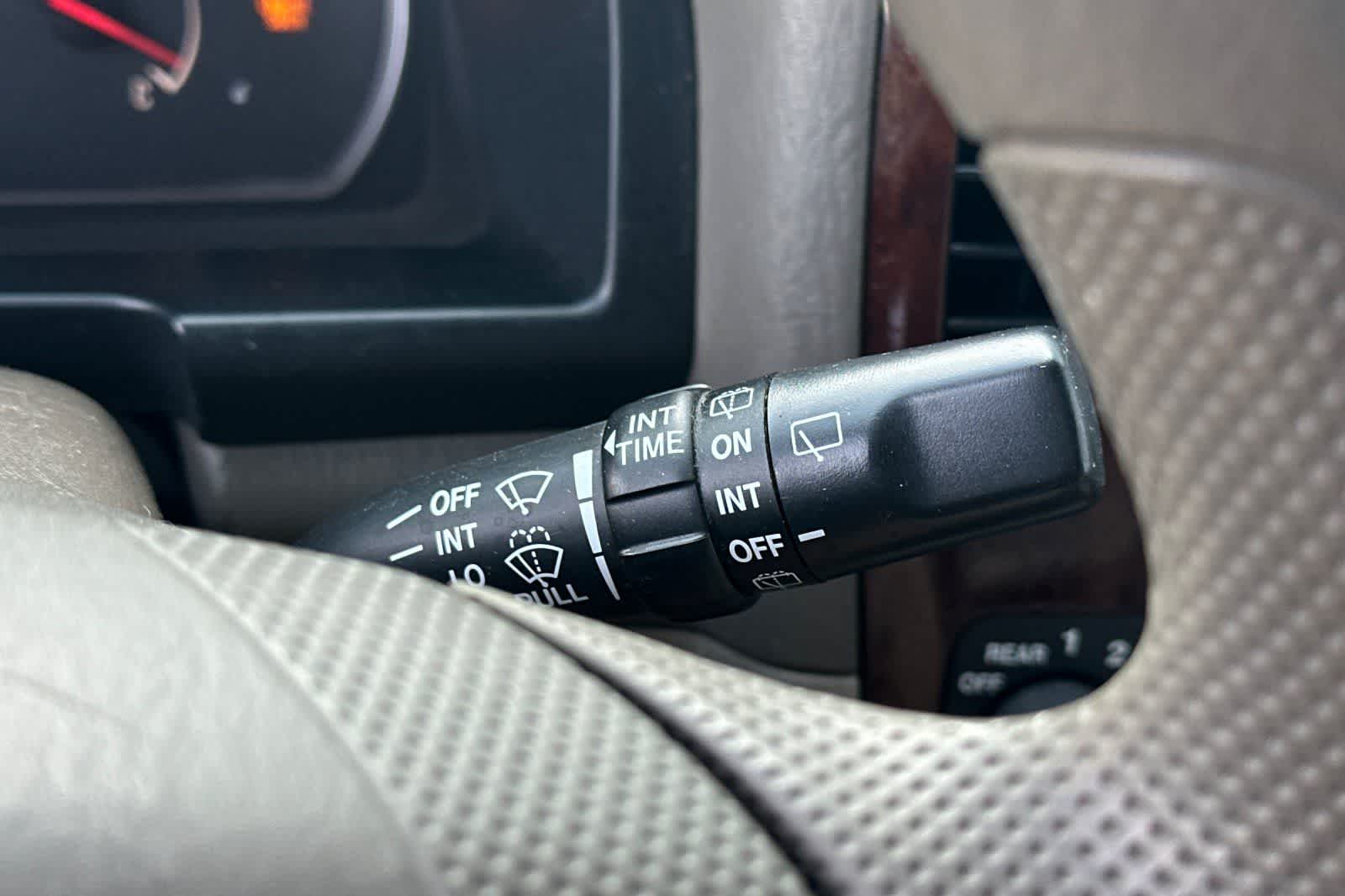 Thumbnail: 2006 Suzuki XL-7 - 29