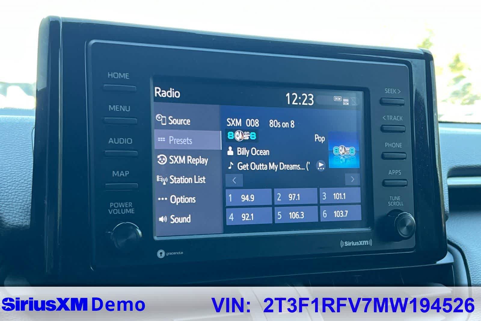 Thumbnail: 2021 Toyota RAV4 - 28