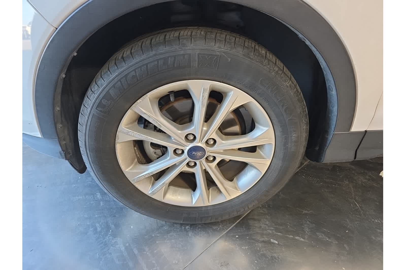 Thumbnail: 2017 Ford Escape - 3