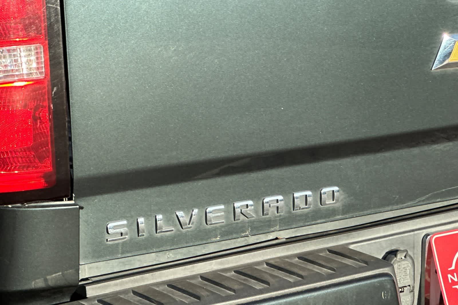 Thumbnail: 2018 Chevrolet Silverado 1500 - 13