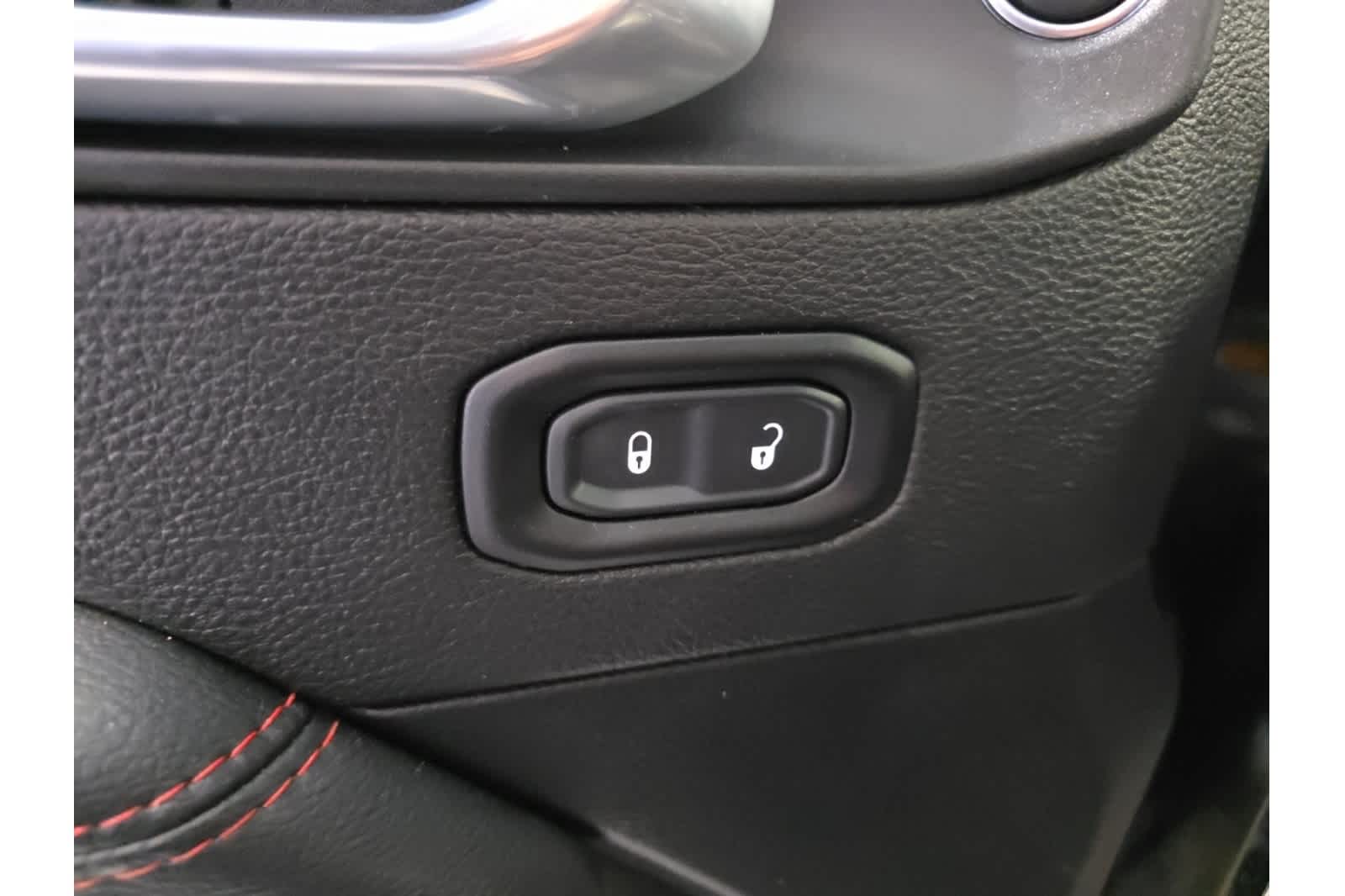 Thumbnail: 2022 Jeep Wrangler - 19