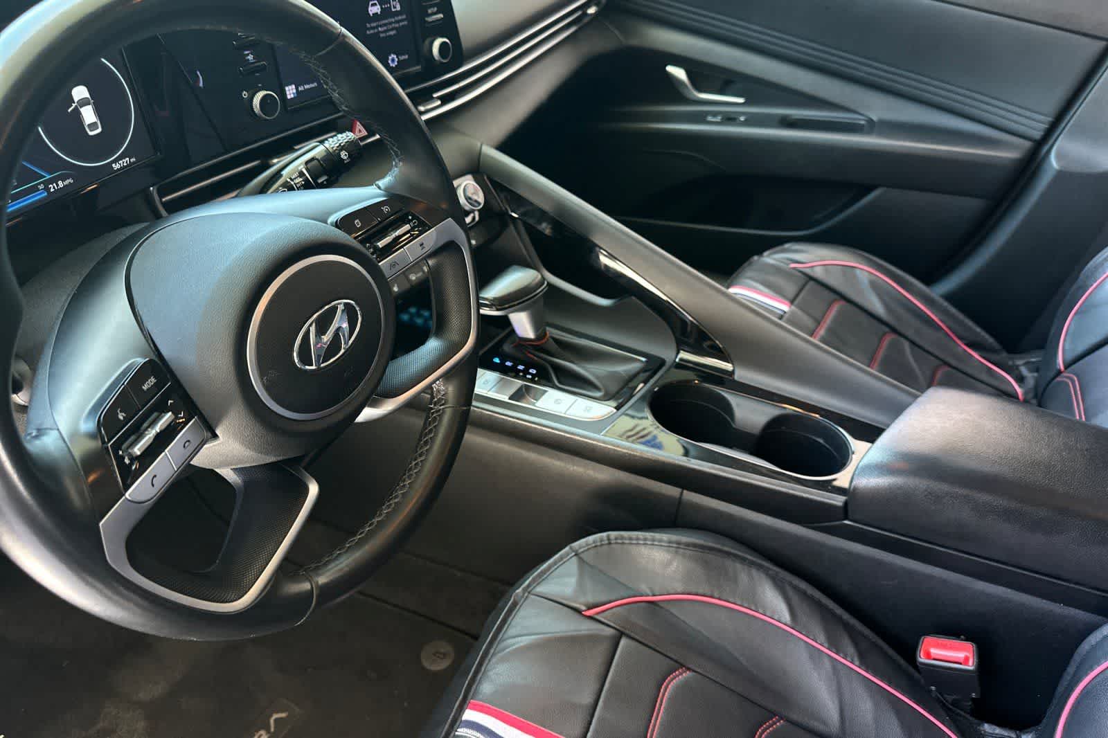 Thumbnail: 2022 Hyundai Elantra - 14