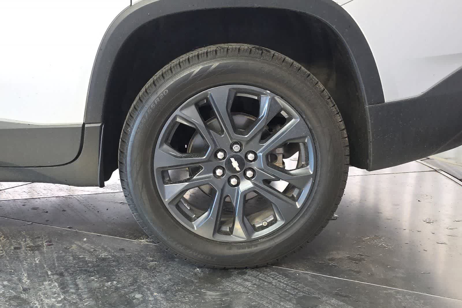 Thumbnail: 2020 Chevrolet Traverse - 12