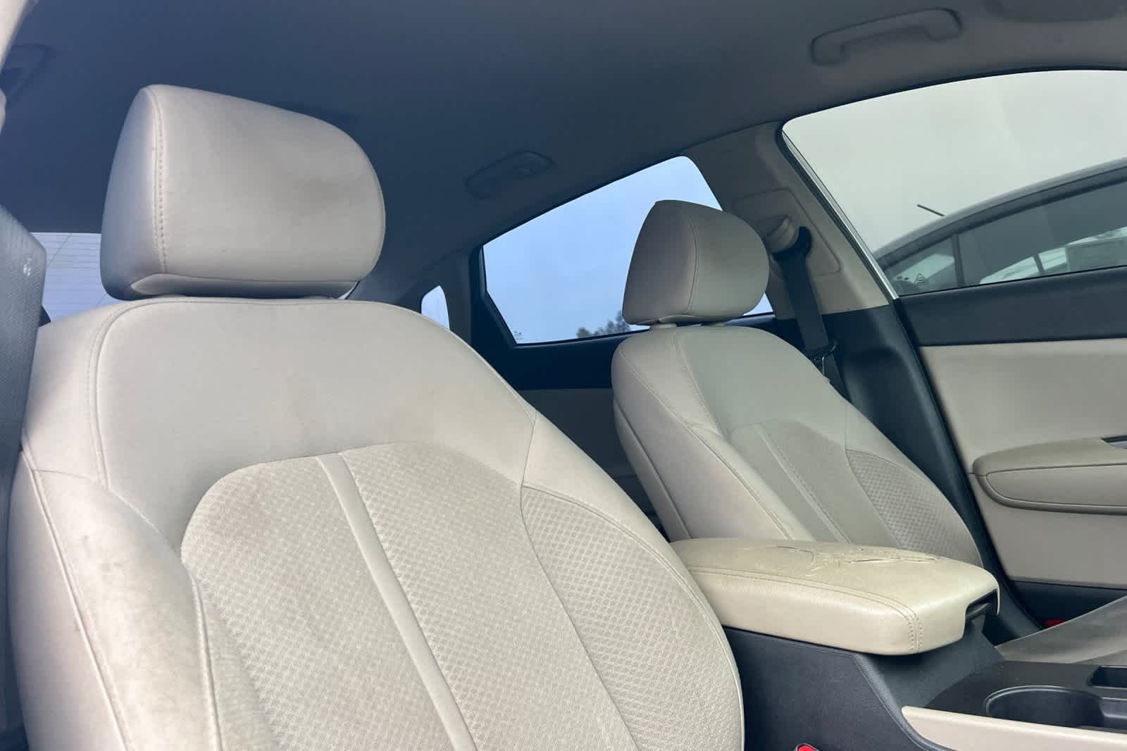 Thumbnail: 2016 Kia Optima - 17