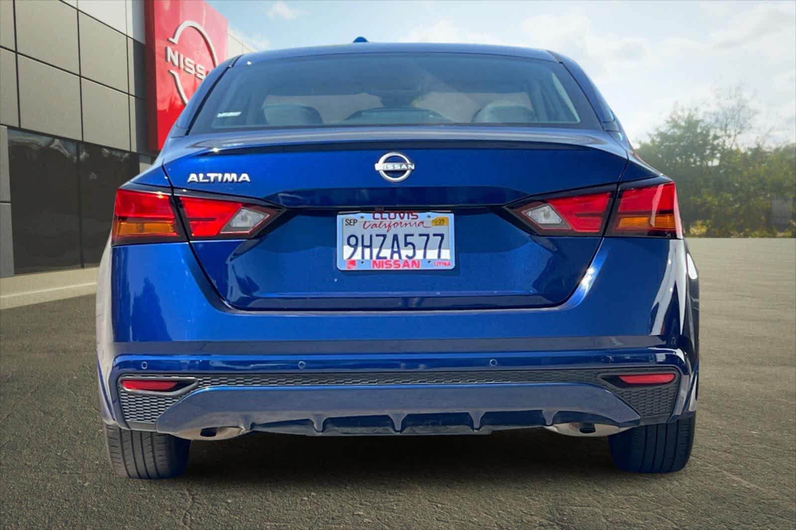 Thumbnail: 2023 Nissan Altima - 8