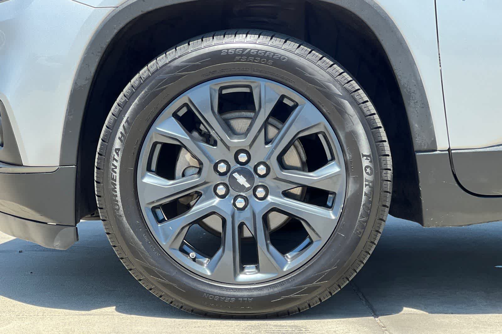 Thumbnail: 2020 Chevrolet Traverse - 38