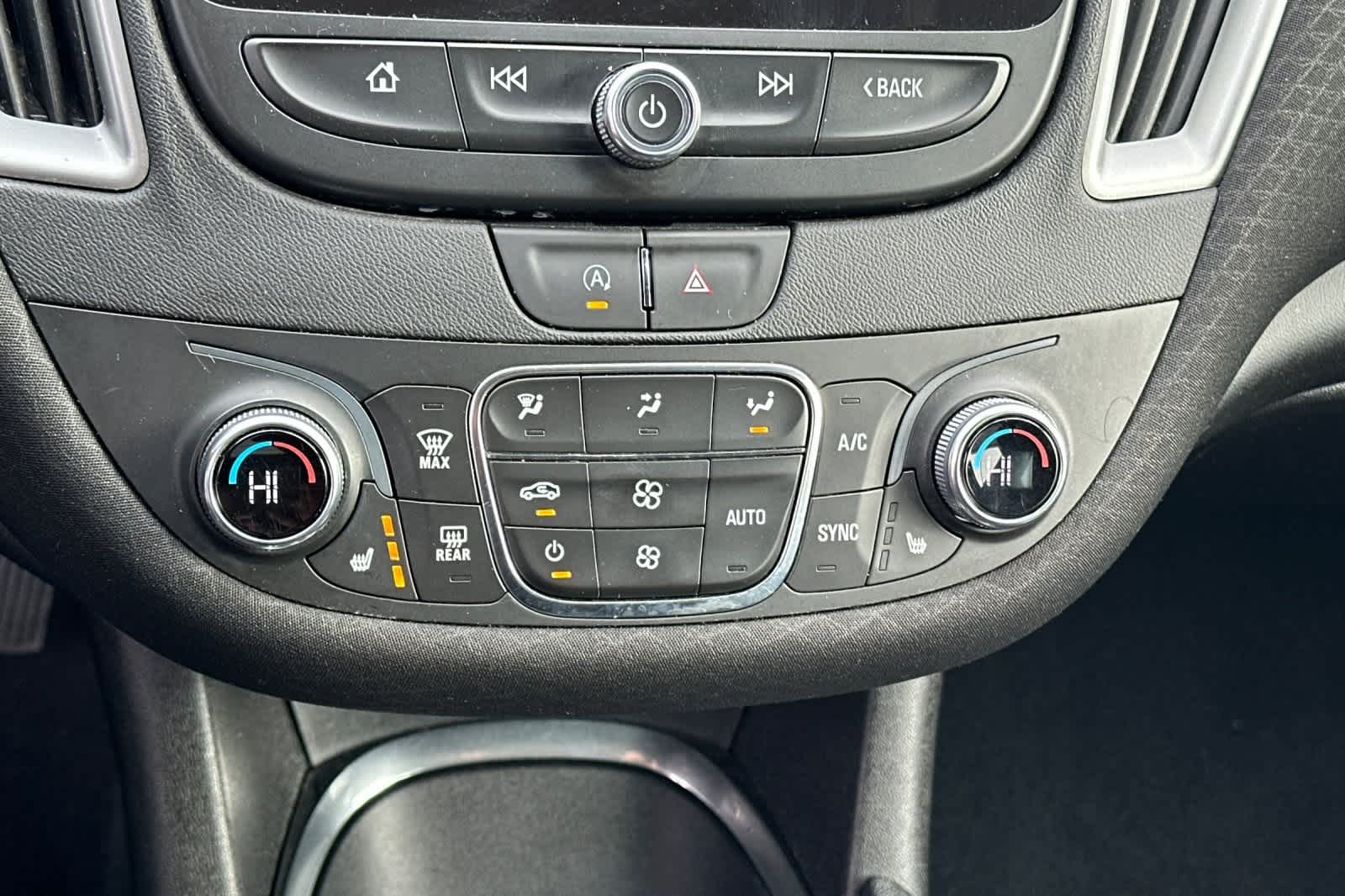 Thumbnail: 2022 Chevrolet Malibu - 23