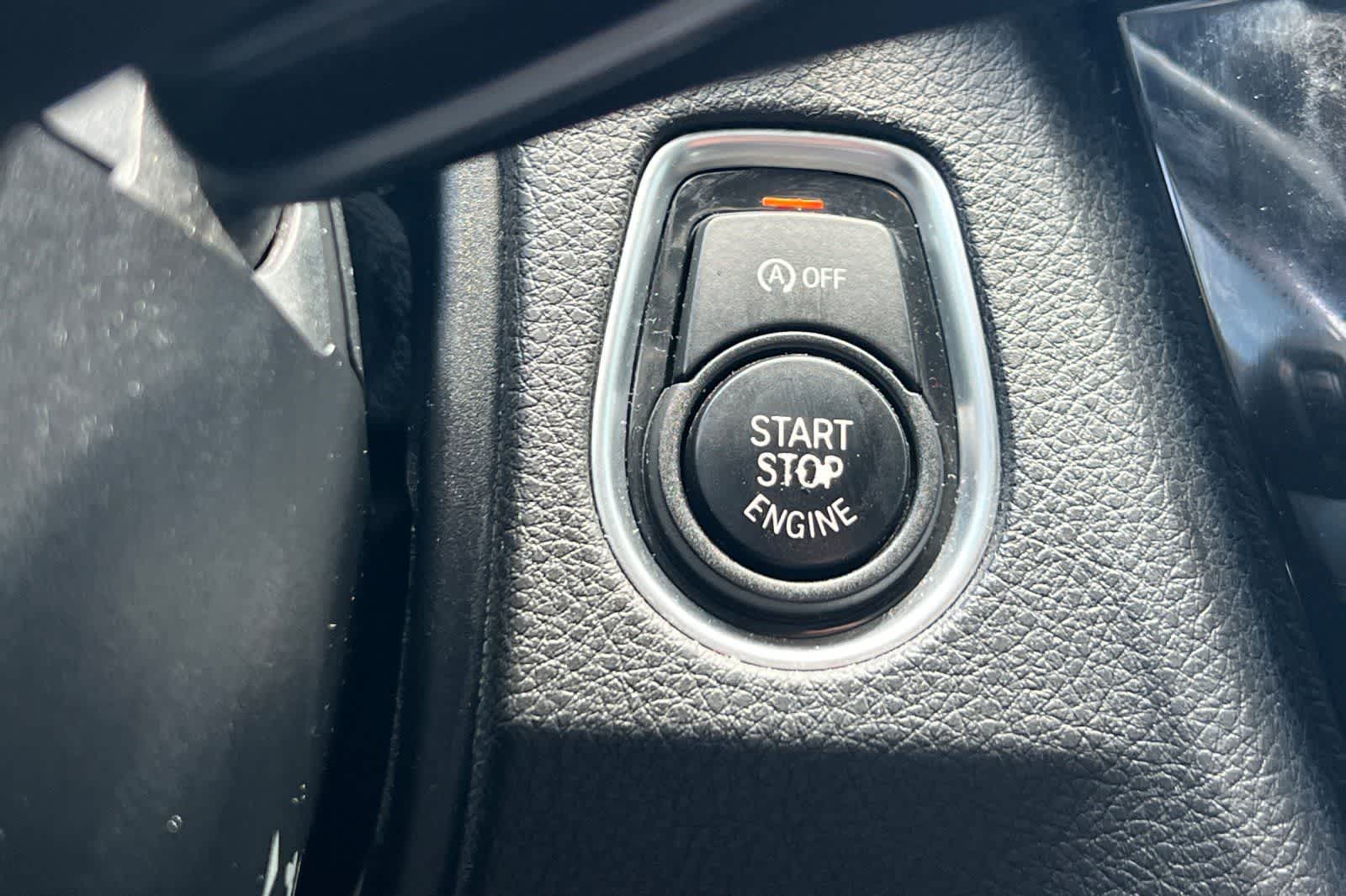 Thumbnail: 2018 BMW 3 Series - 24