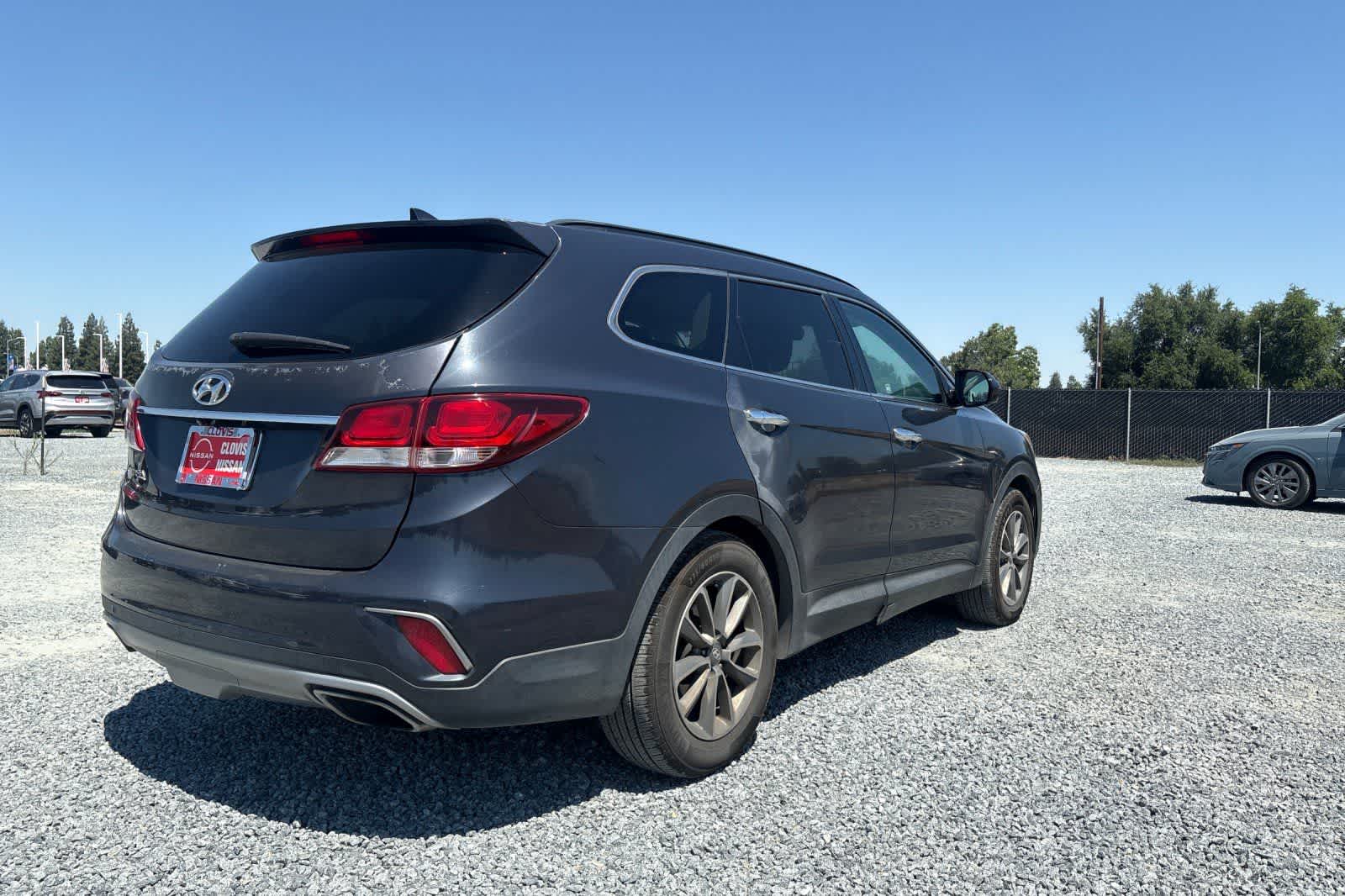 Thumbnail: 2017 Hyundai Santa Fe - 3