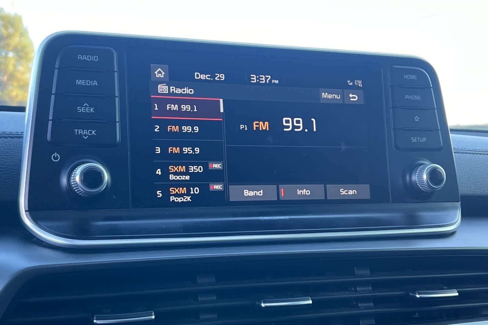 Thumbnail: 2020 Kia Telluride - 20