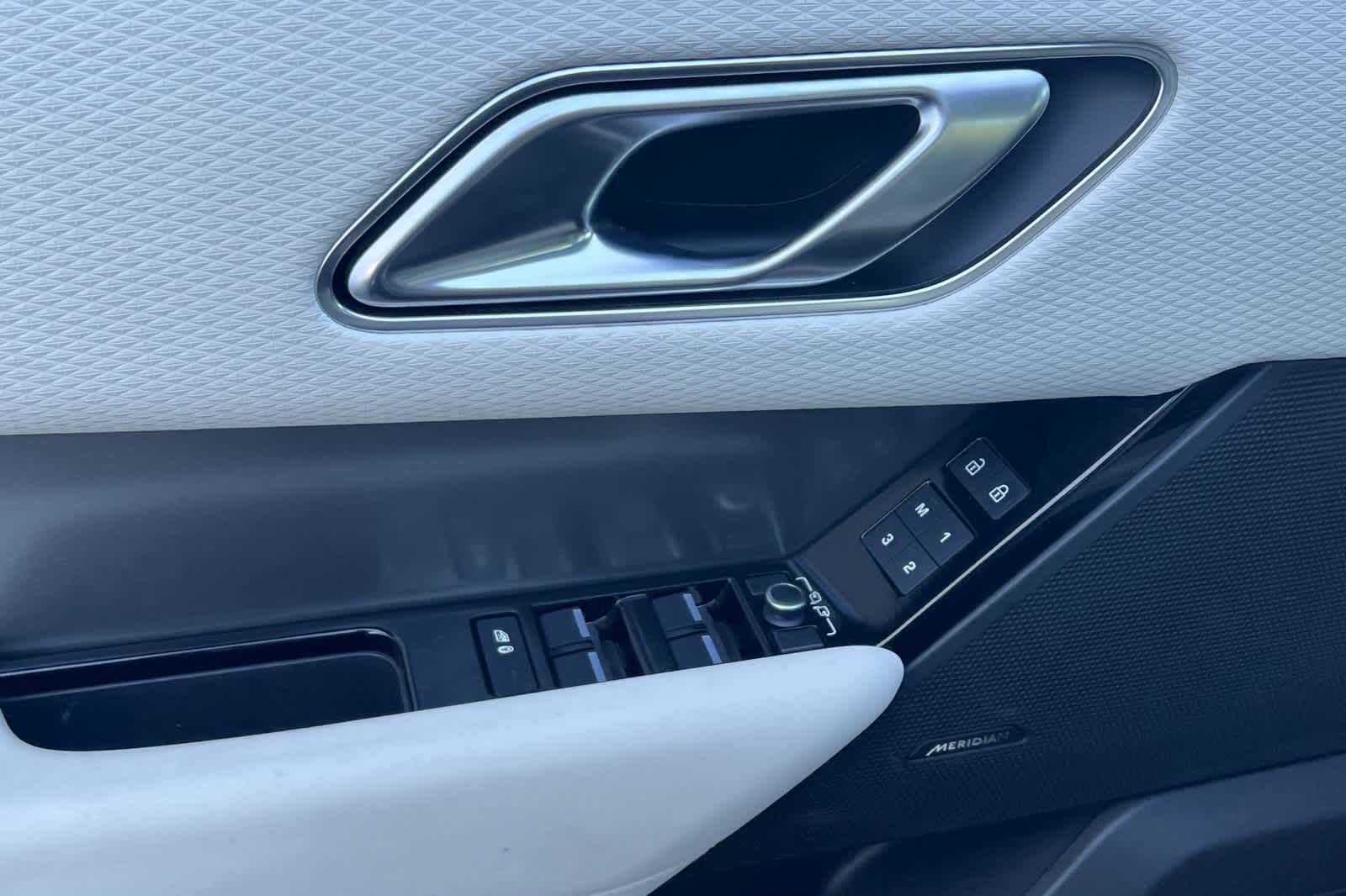 Thumbnail: 2023 Land Rover Range Rover Velar - 15