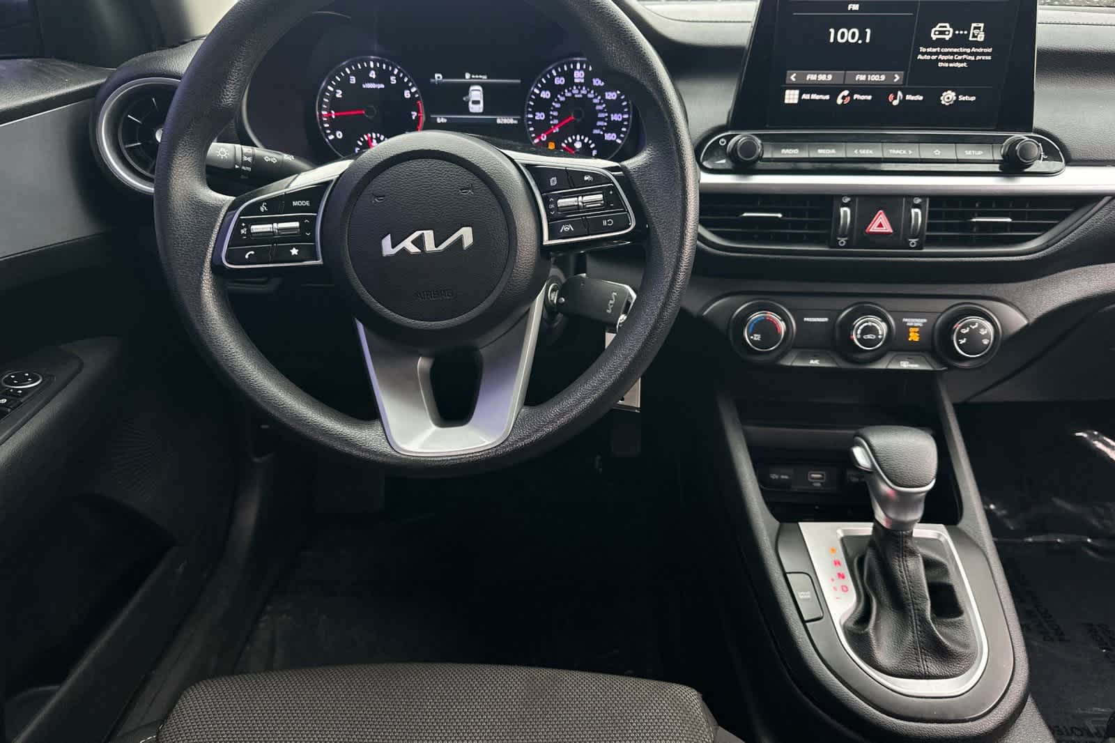 Thumbnail: 2023 Kia Forte - 17