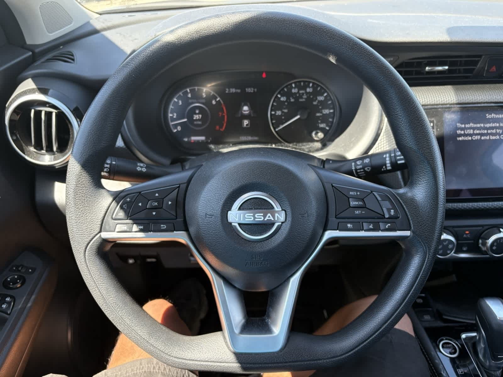 Thumbnail: 2023 Nissan Kicks - 23
