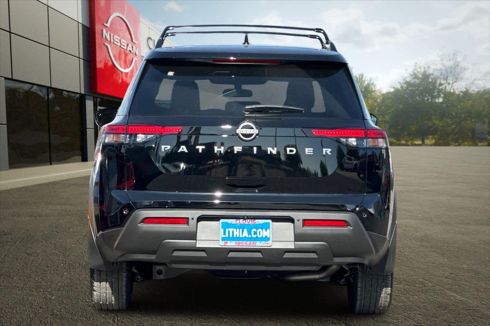 Thumbnail: 2025 Nissan Pathfinder - 8