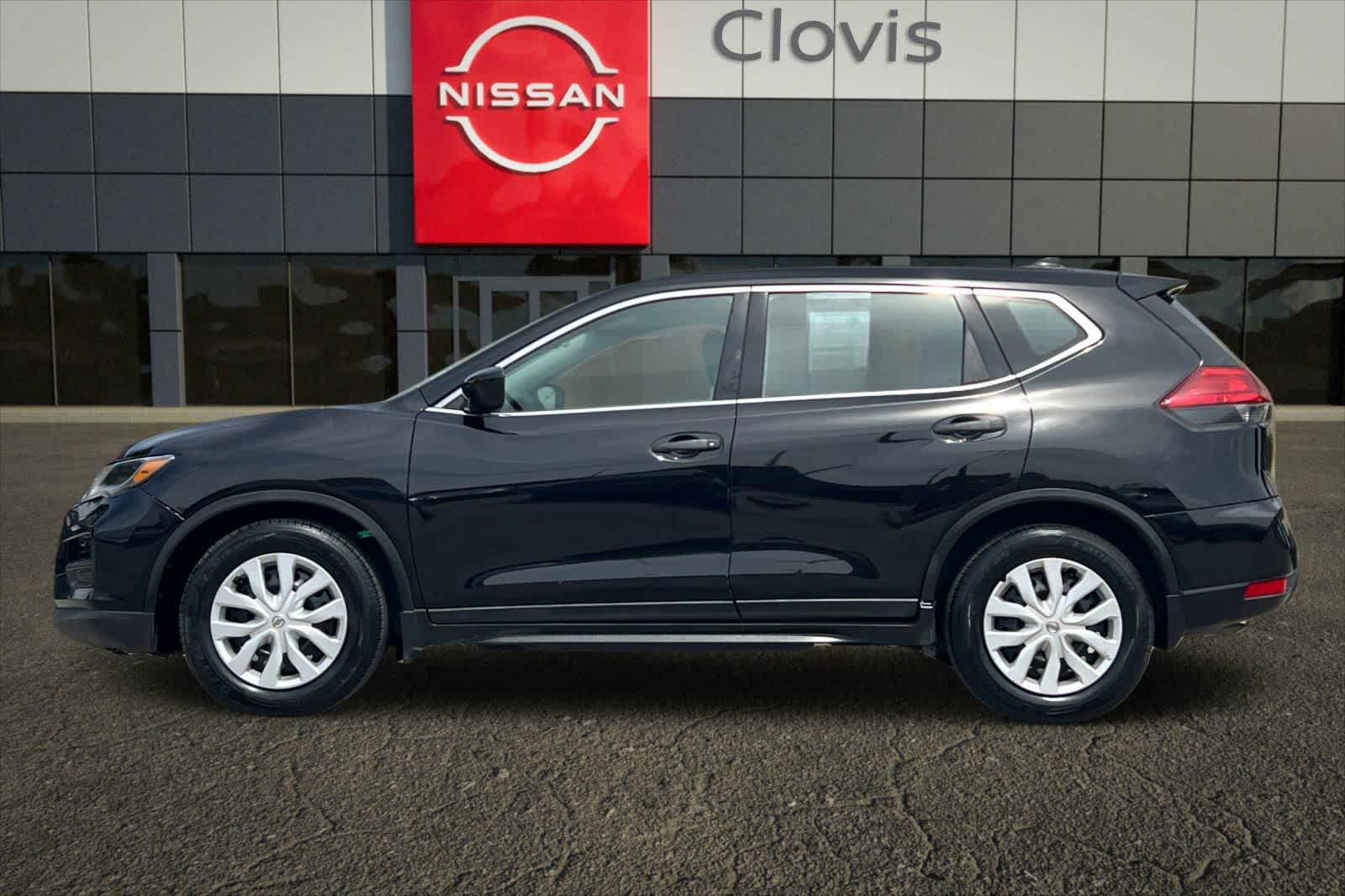 Thumbnail: 2017 Nissan Rogue - 6