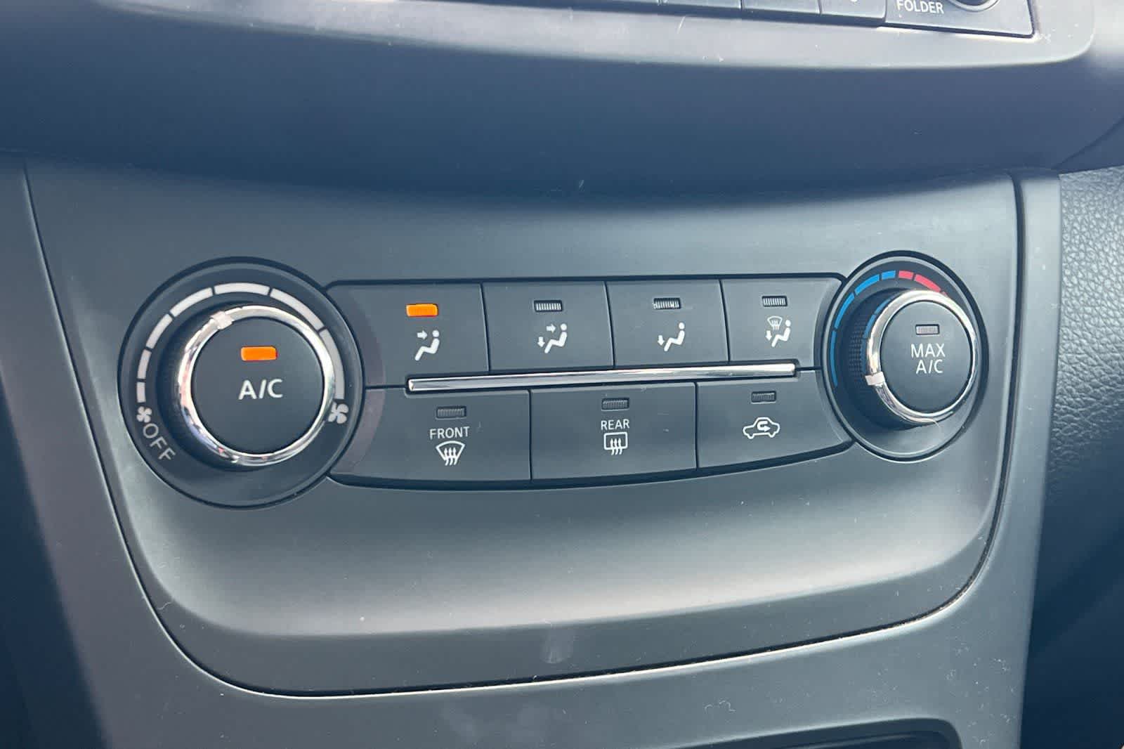 Thumbnail: 2018 Nissan Sentra - 21