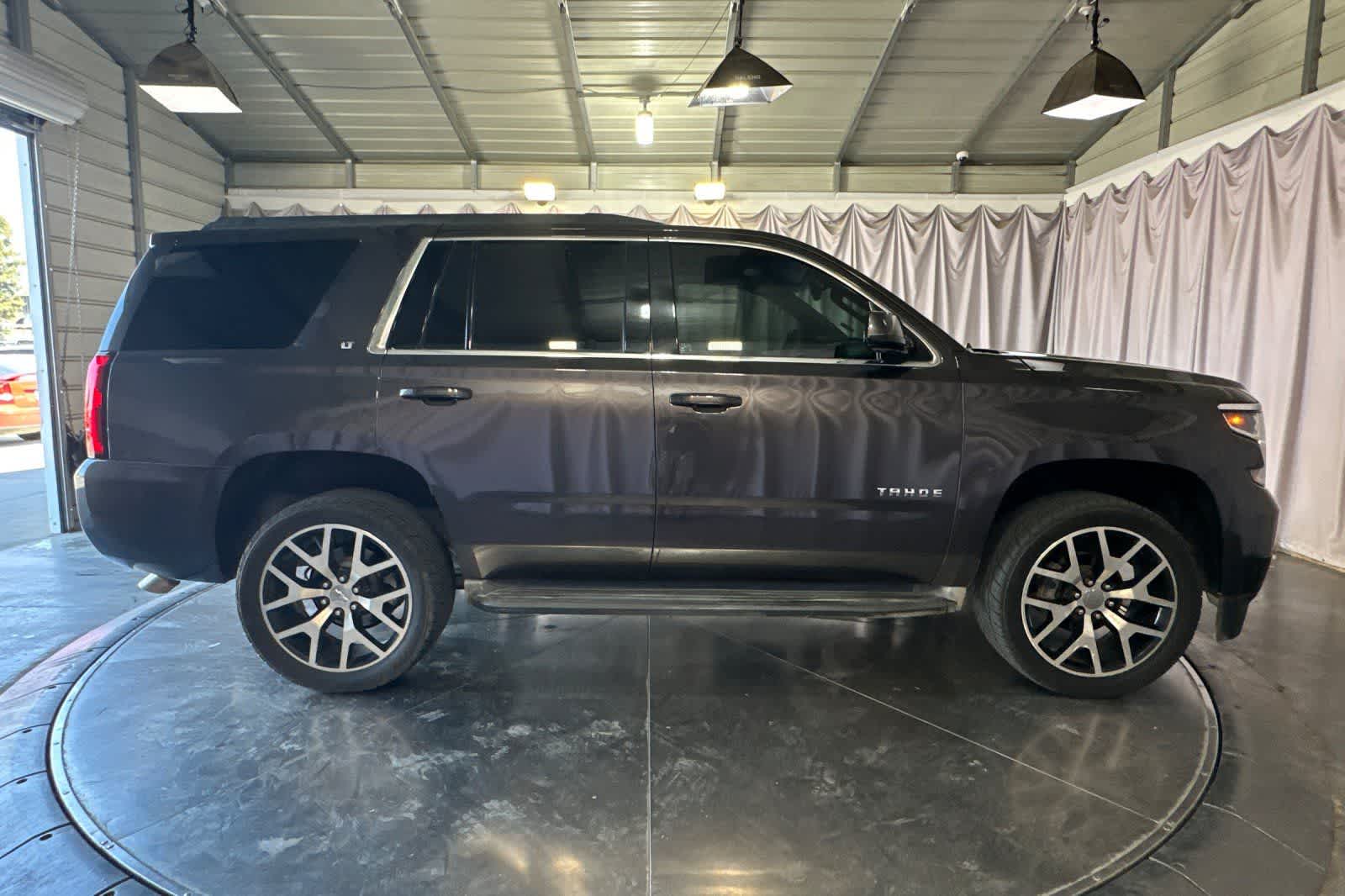 Thumbnail: 2016 Chevrolet Tahoe - 9