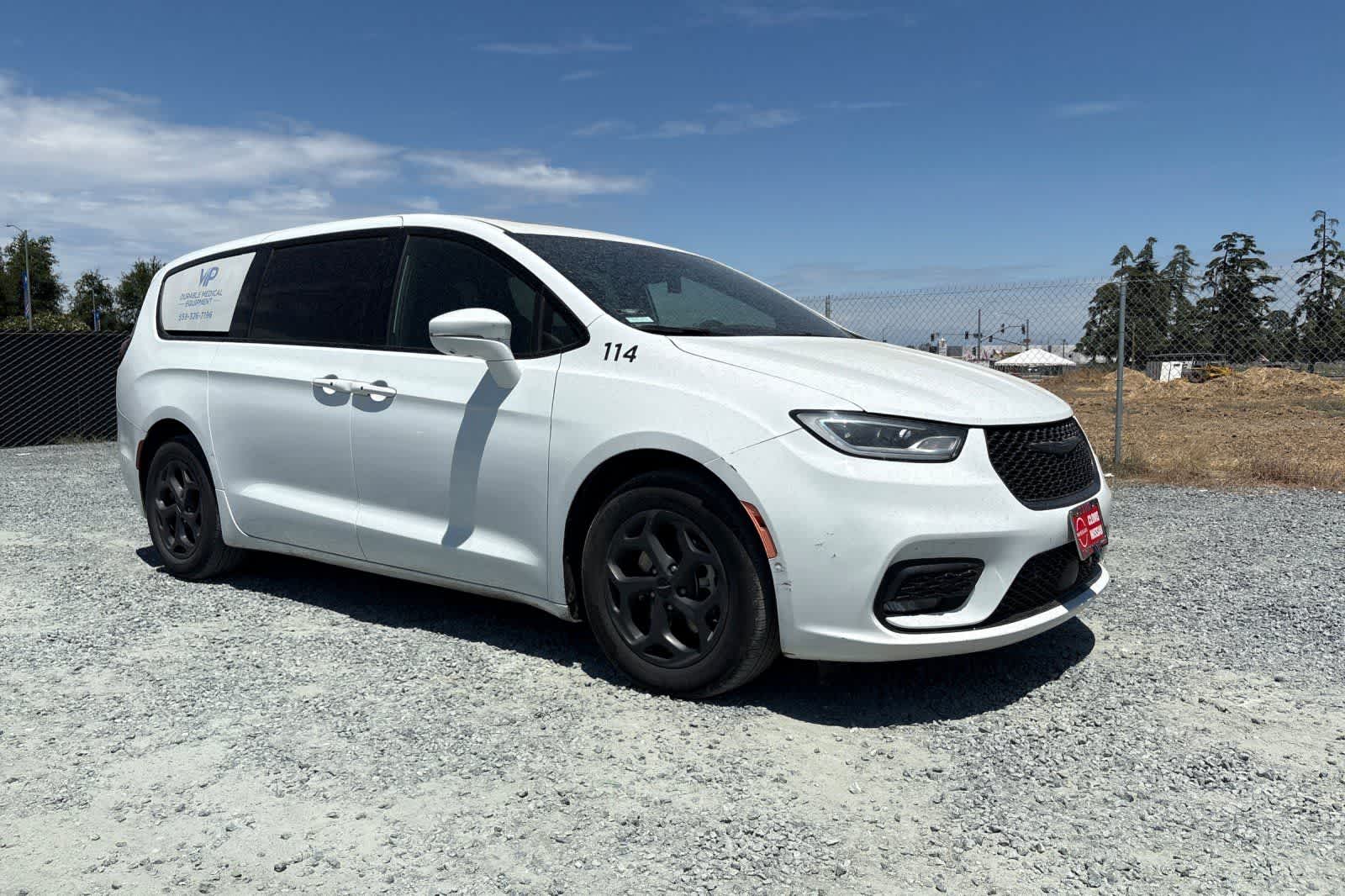 Thumbnail: 2022 Chrysler Pacifica - 10