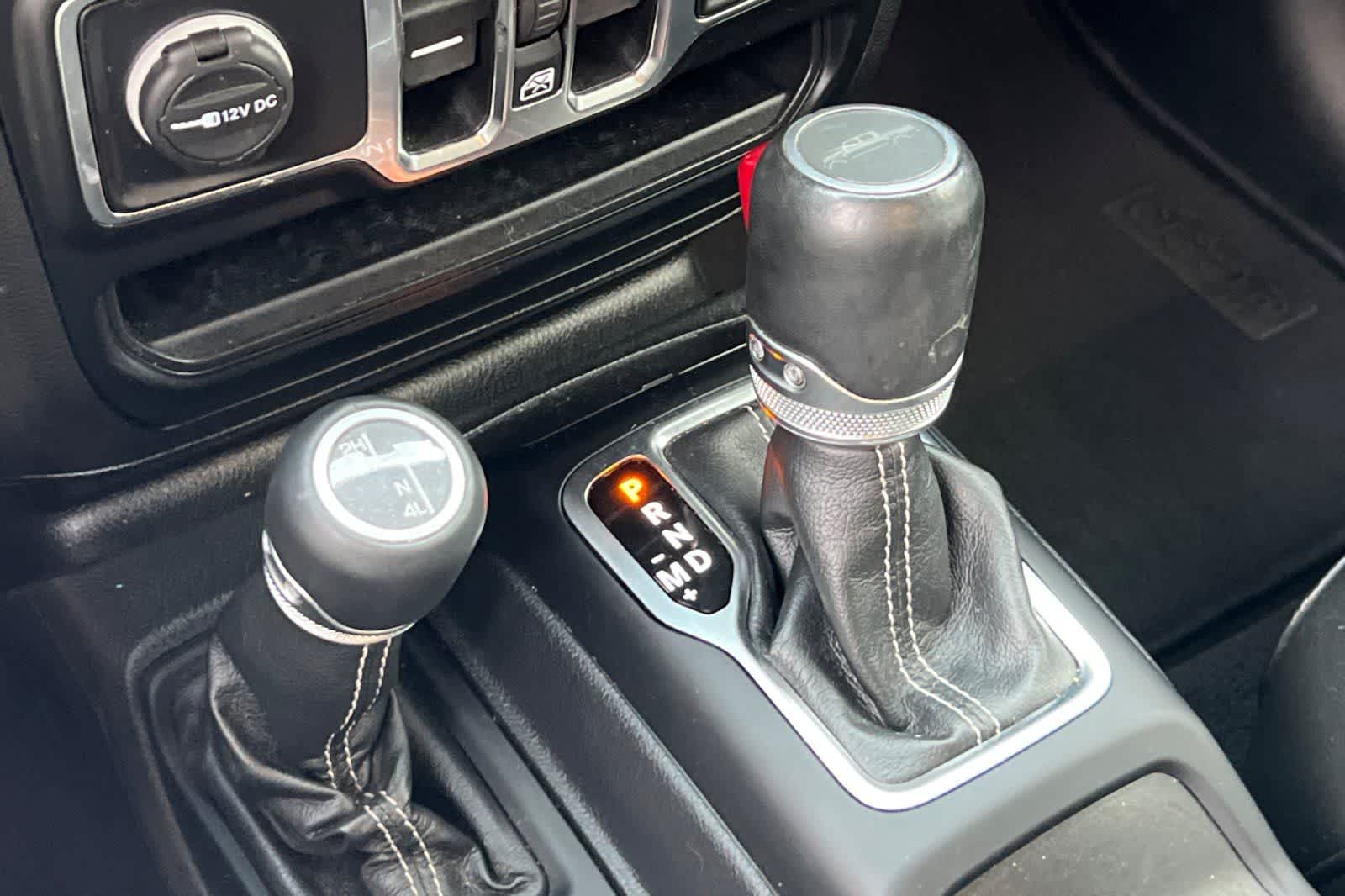 Thumbnail: 2022 Jeep Gladiator - 23