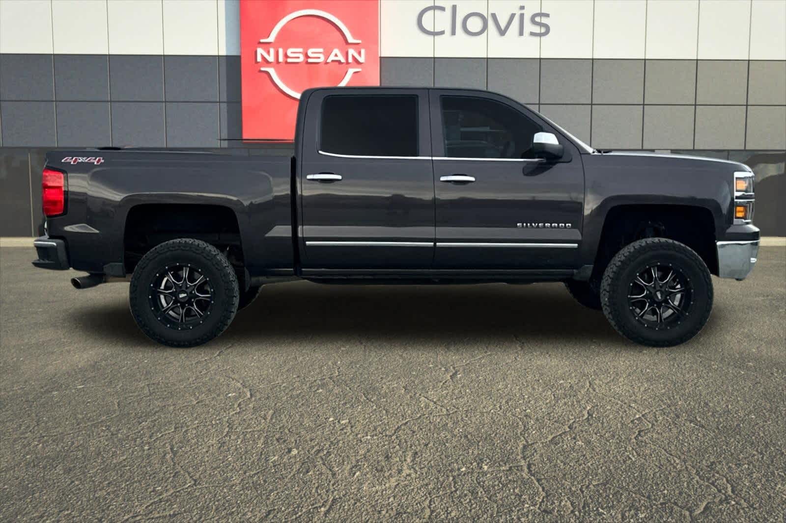 Thumbnail: 2015 Chevrolet Silverado 1500 - 9