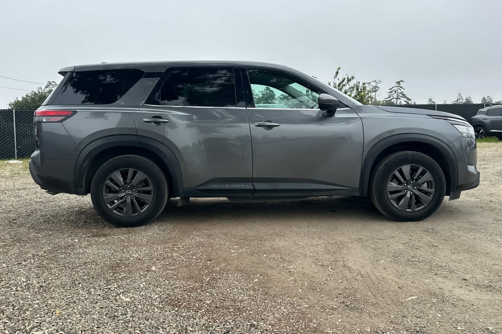 Thumbnail: 2022 Nissan Pathfinder - 9