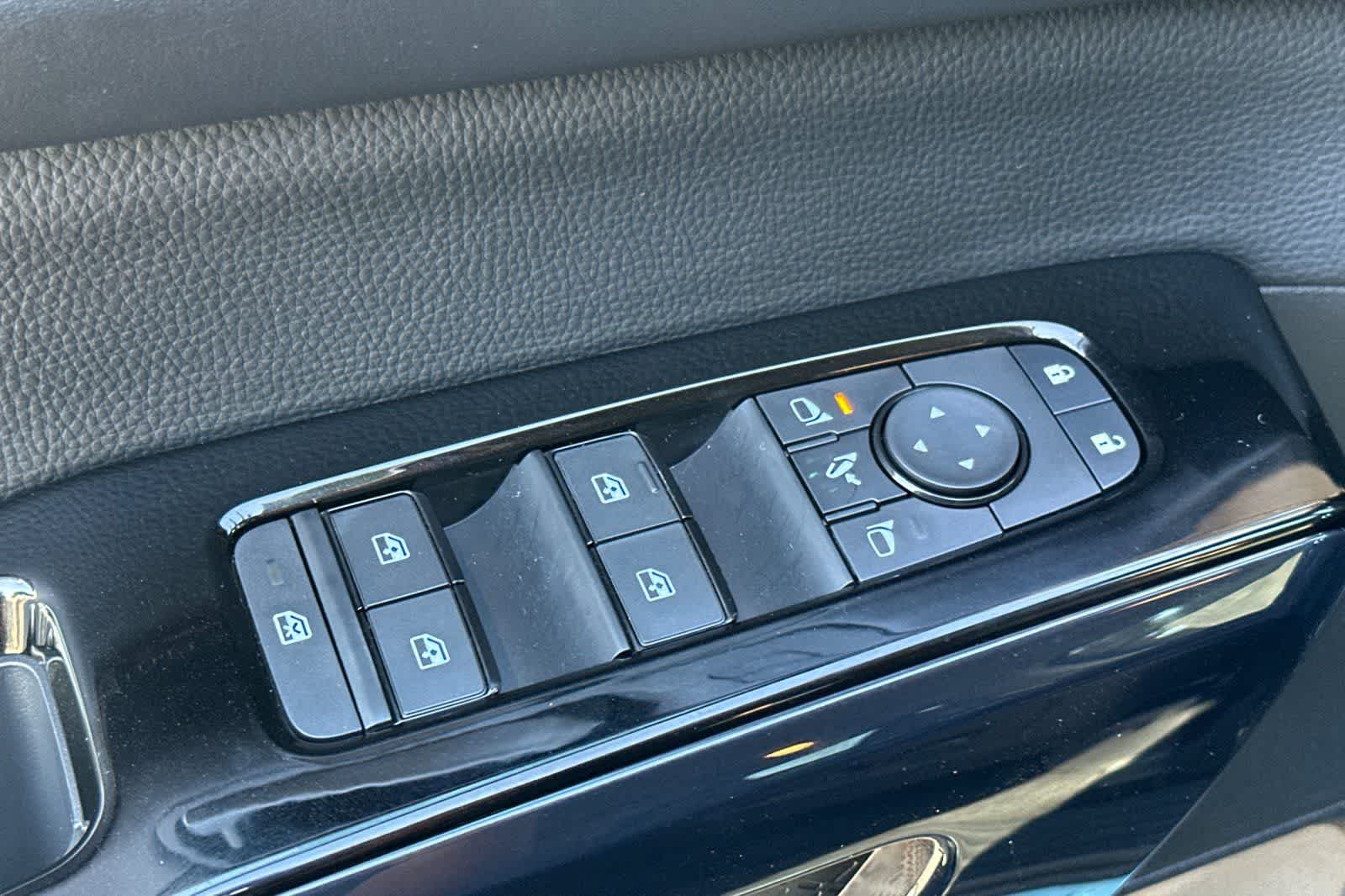 Thumbnail: 2026 Nissan Pathfinder - 14