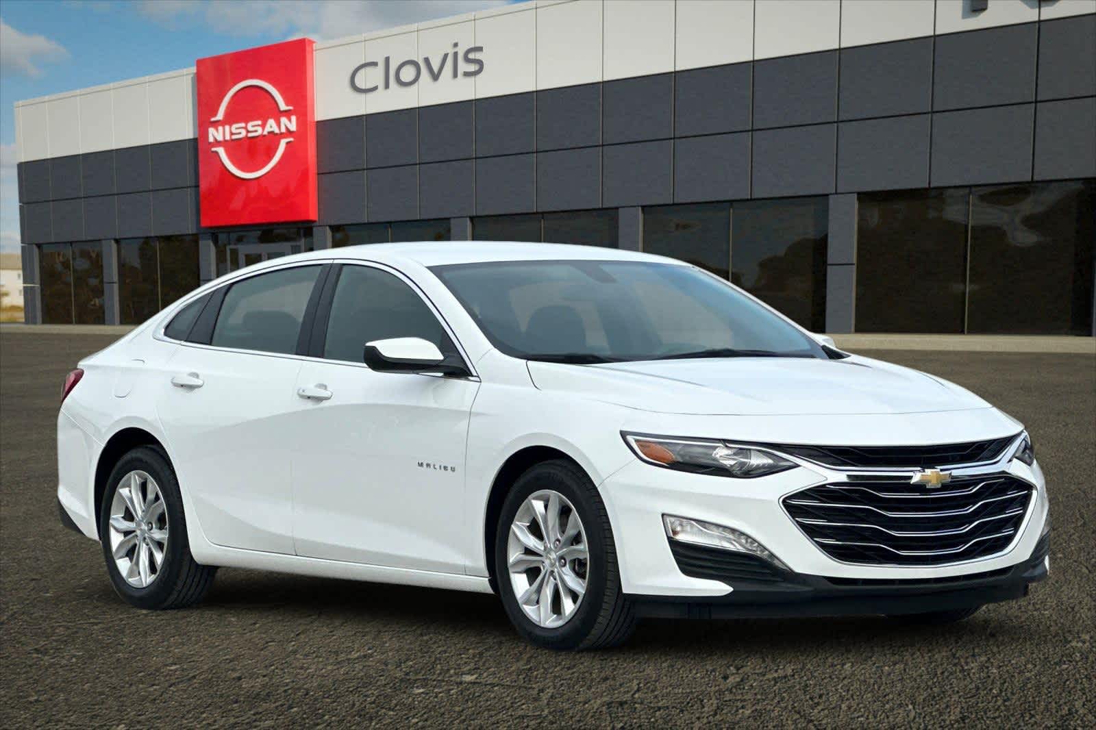 Thumbnail: 2022 Chevrolet Malibu - 10